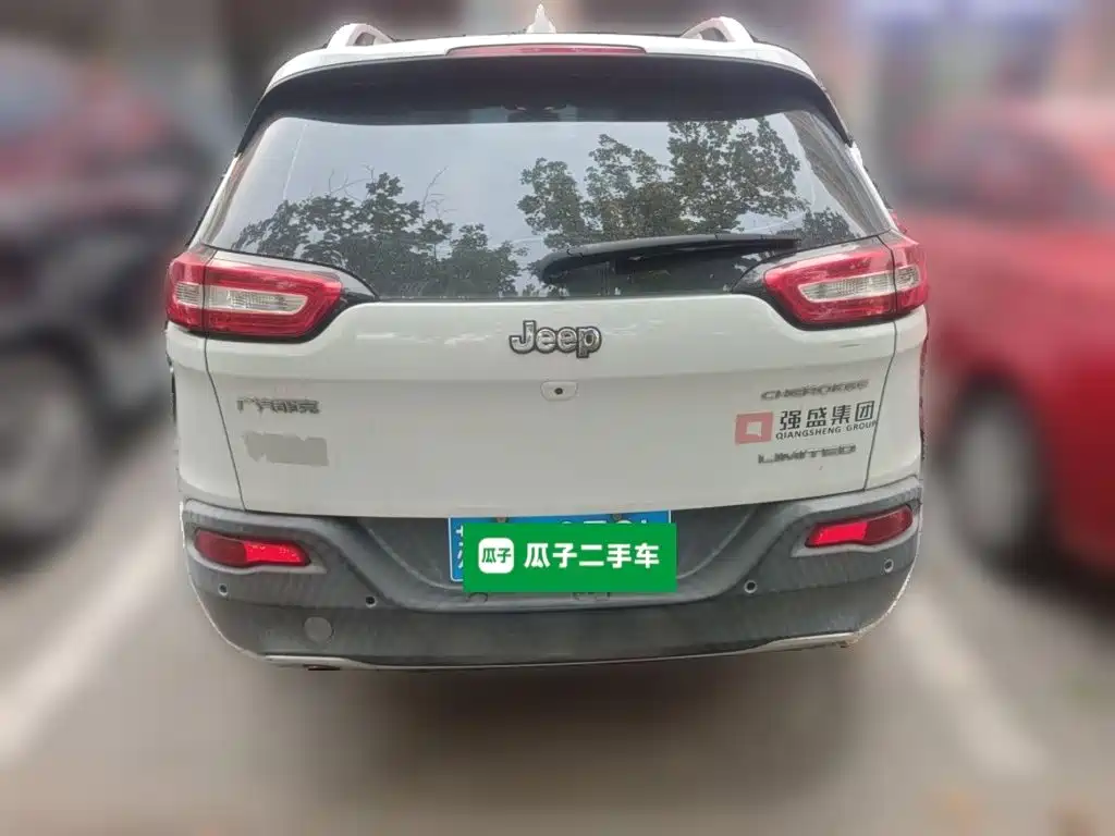 Jeep Cherokee — миниатюра 4