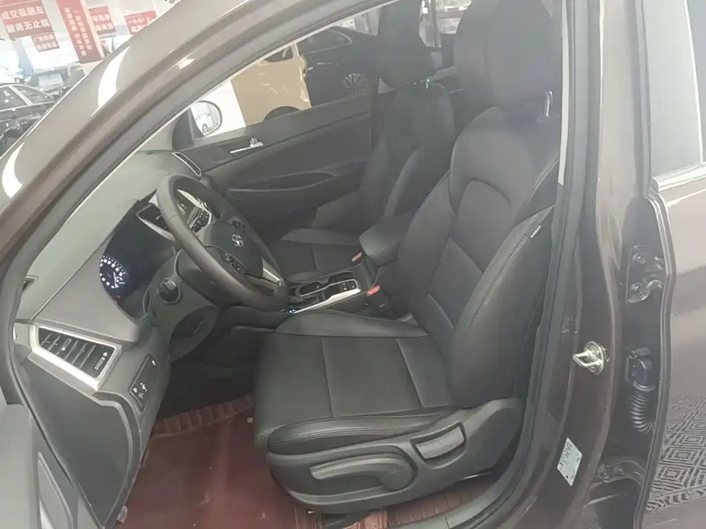 Hyundai Tucson — миниатюра 15