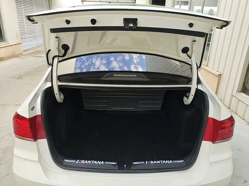 Volkswagen Santana — миниатюра 19