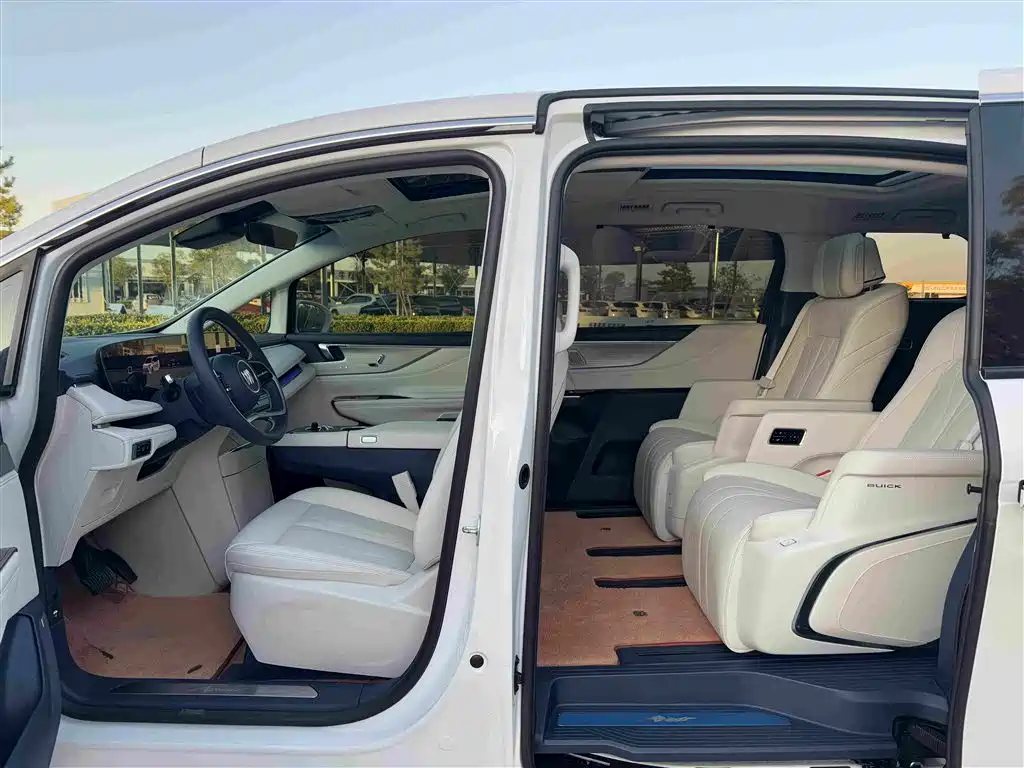 Buick GL8 Hybrid — миниатюра 9