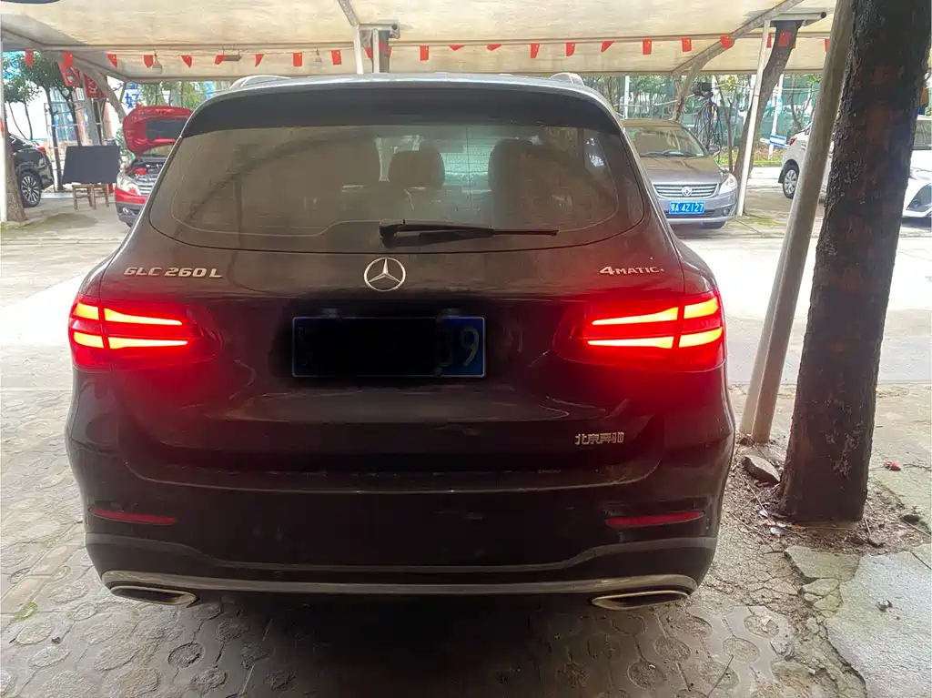 MERCEDES-BENZ GLC