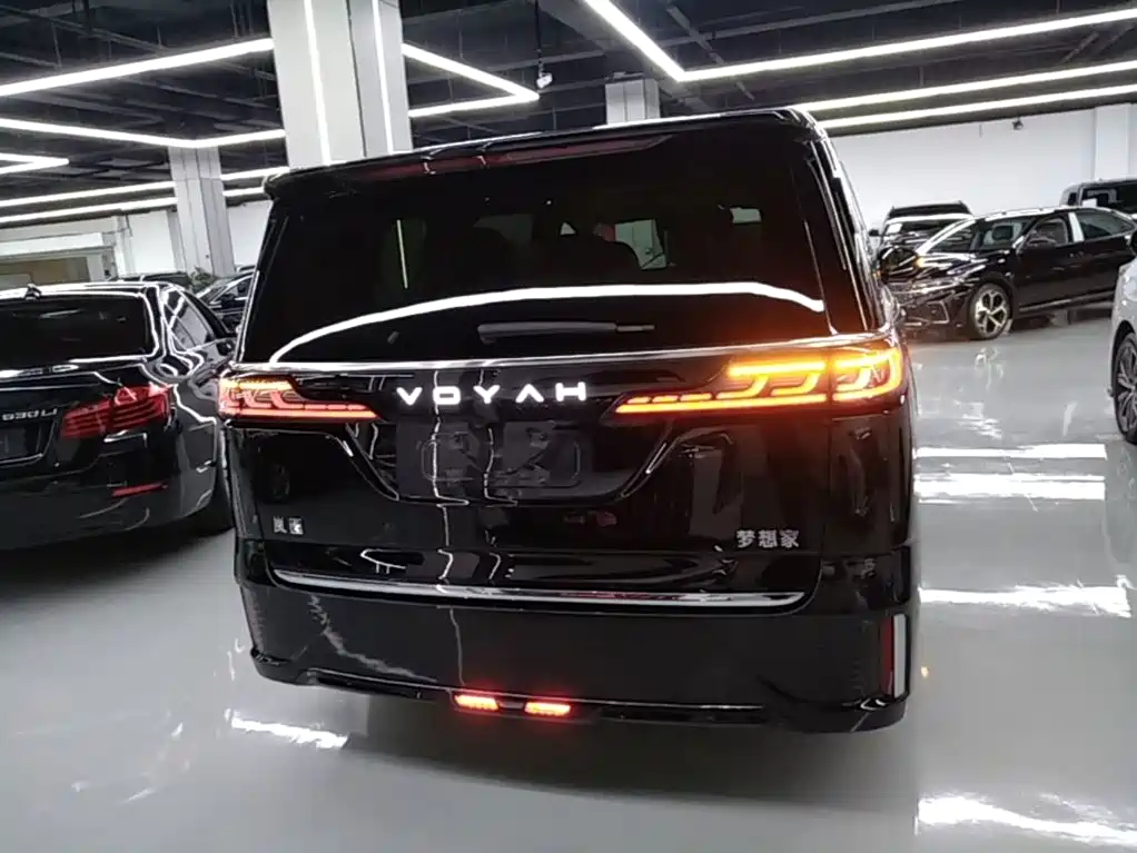 VOYAH Dreamer — миниатюра 6