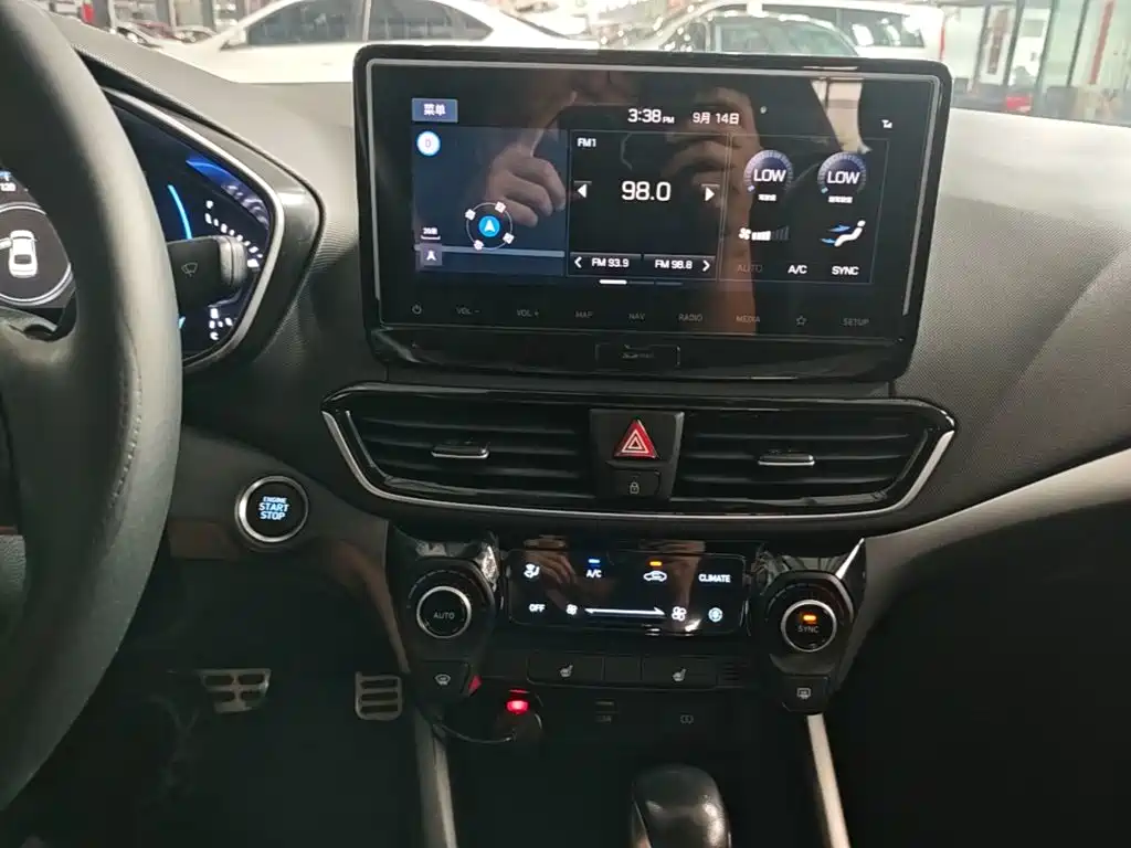 Hyundai Fista — миниатюра 13