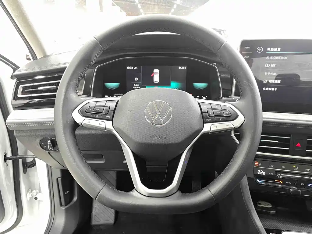 Volkswagen Sagitar — миниатюра 7