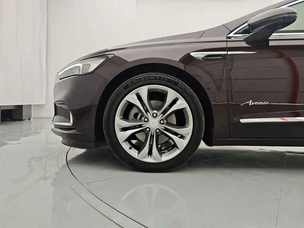 Buick LaCrosse 2021 Avenir