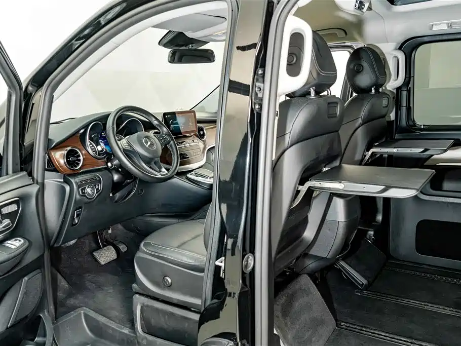 Mercedes-Benz V-Class — миниатюра 16