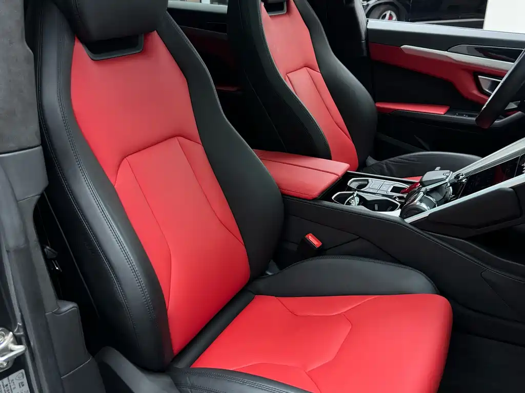 Lamborghini Urus — фотографии объявления, Фото 13