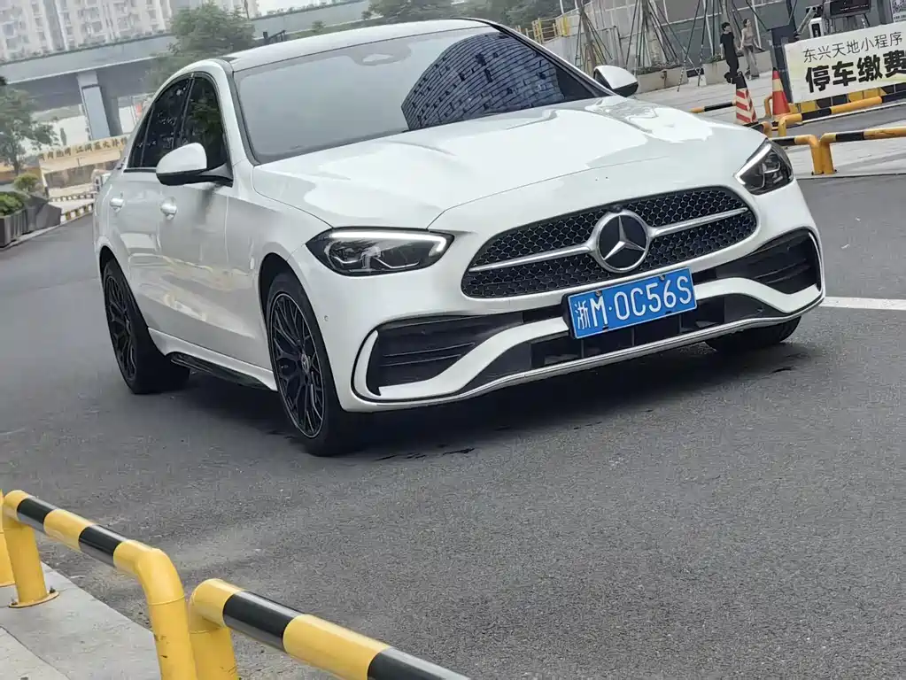 Mercedes-Benz C-Class — миниатюра 3