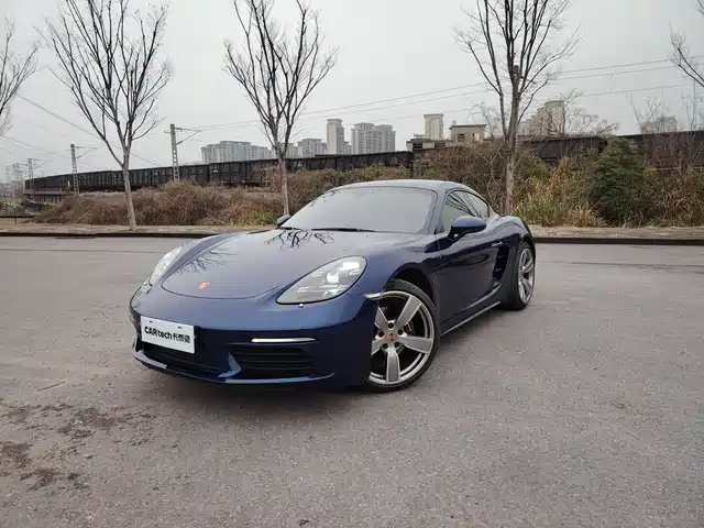 PORSCHE 718