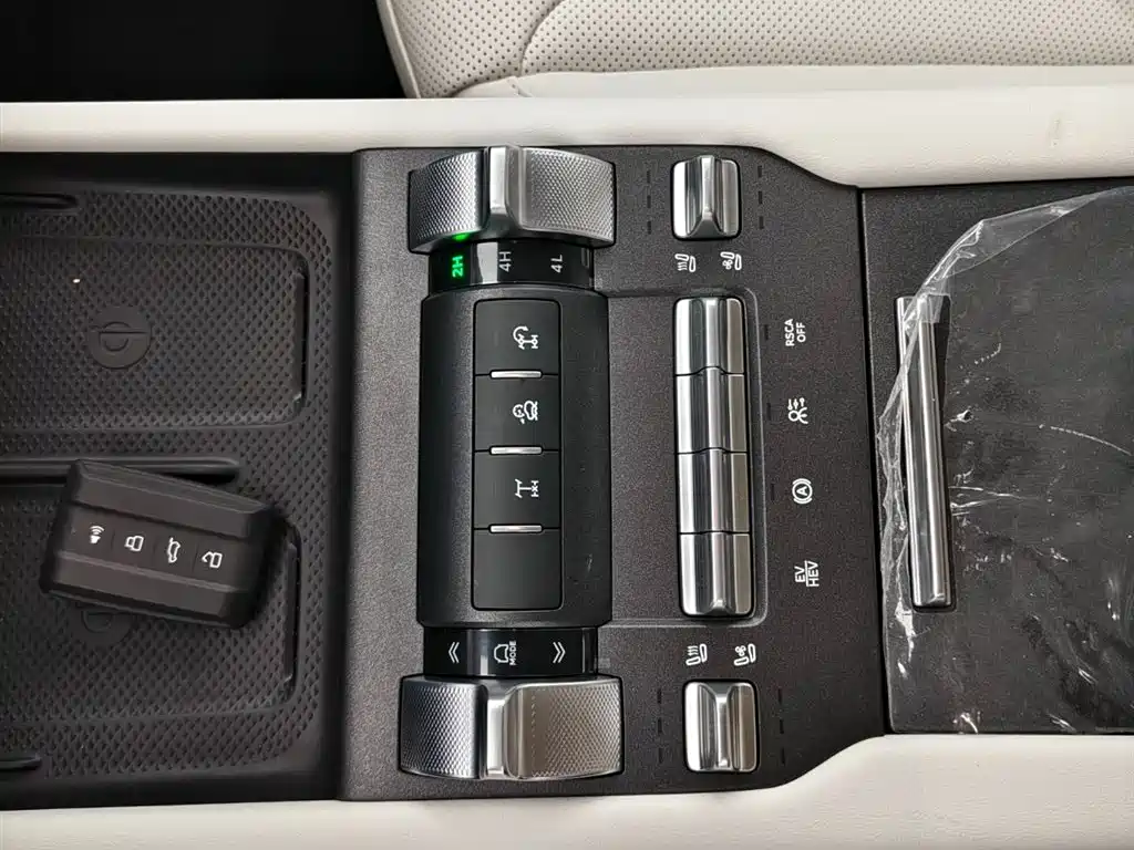 TANK TANK 300 NEW ENERGY