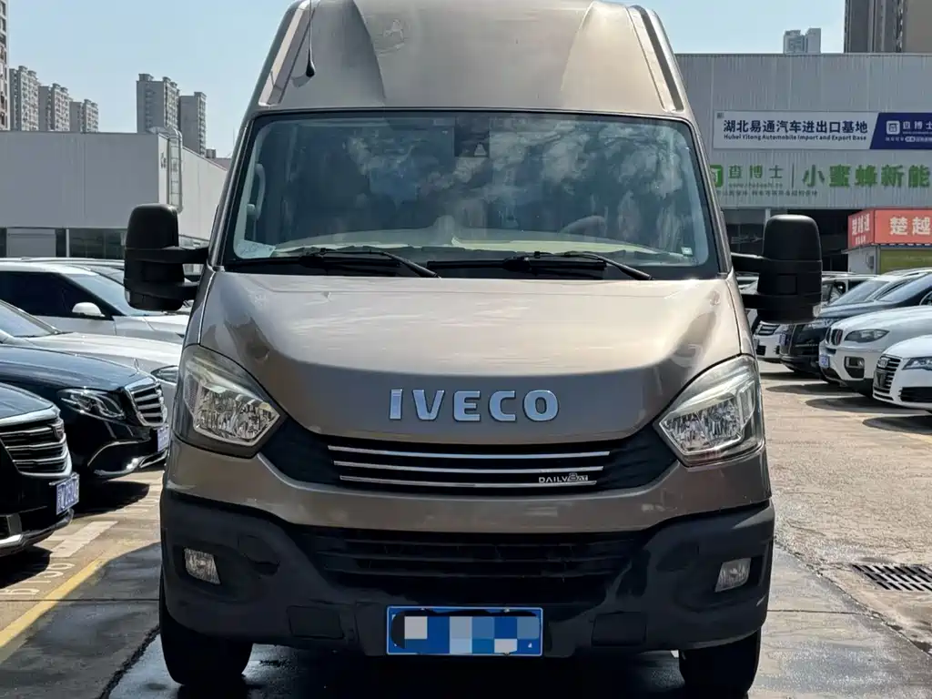 IVECO Ousheng — миниатюра 2