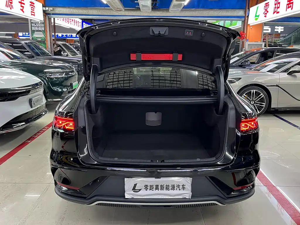 BYD Han — миниатюра 16
