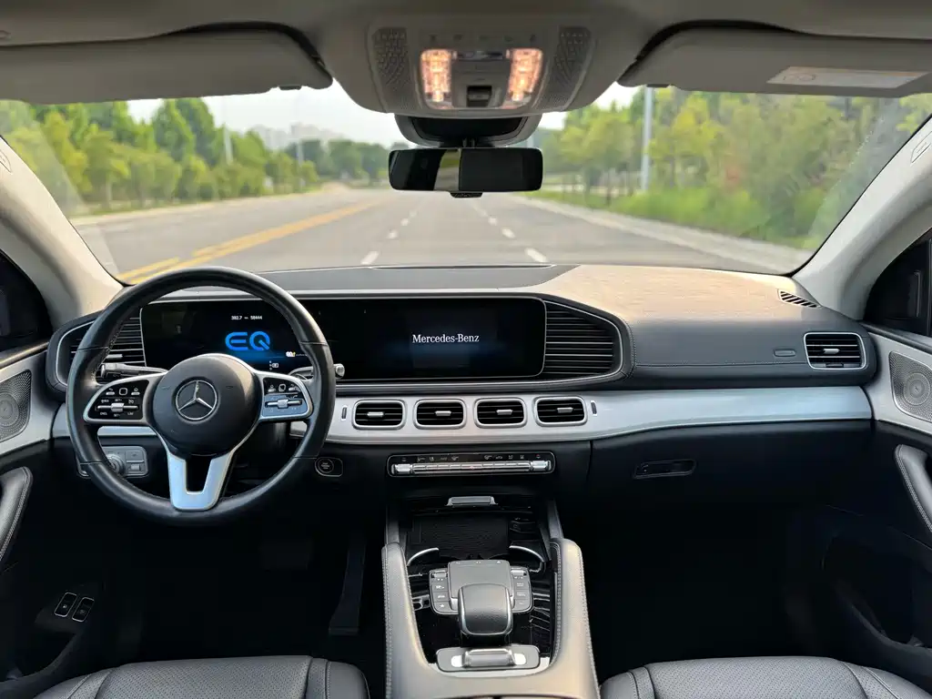 Mercedes-Benz GLE New Energy — миниатюра 9