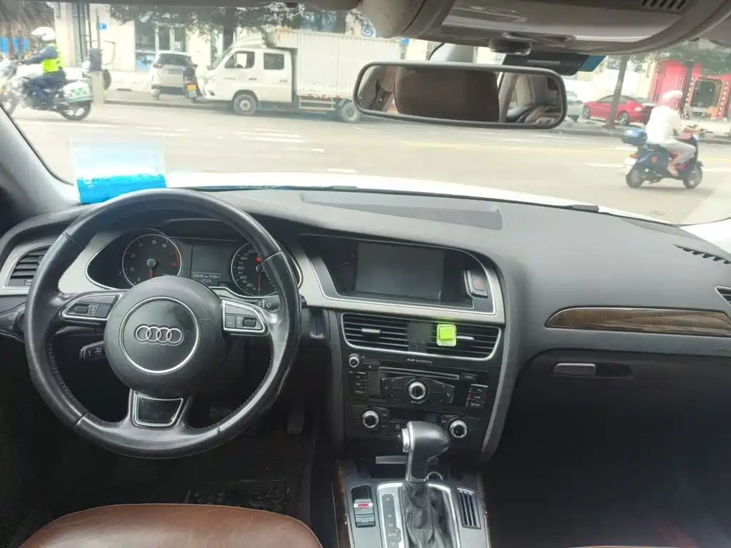 Audi A4L — миниатюра 5