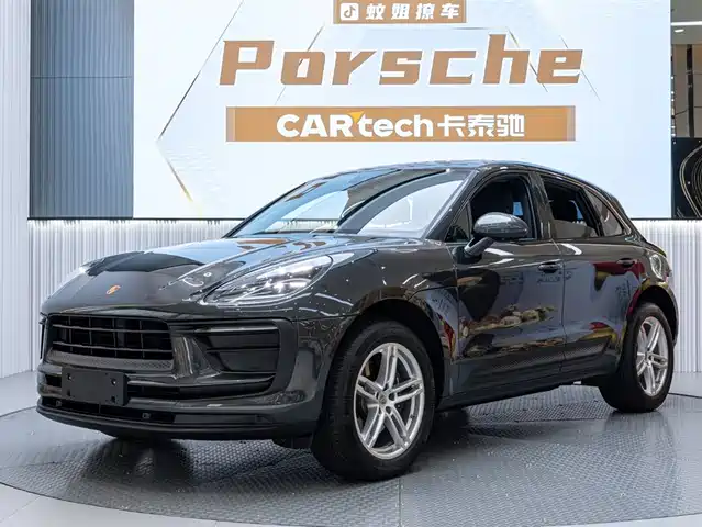 PORSCHE MACAN 2024