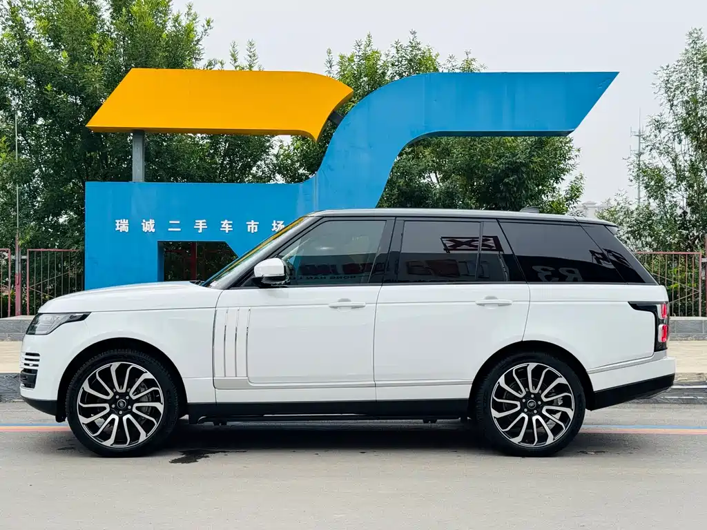 Land Rover Range Rover — миниатюра 3