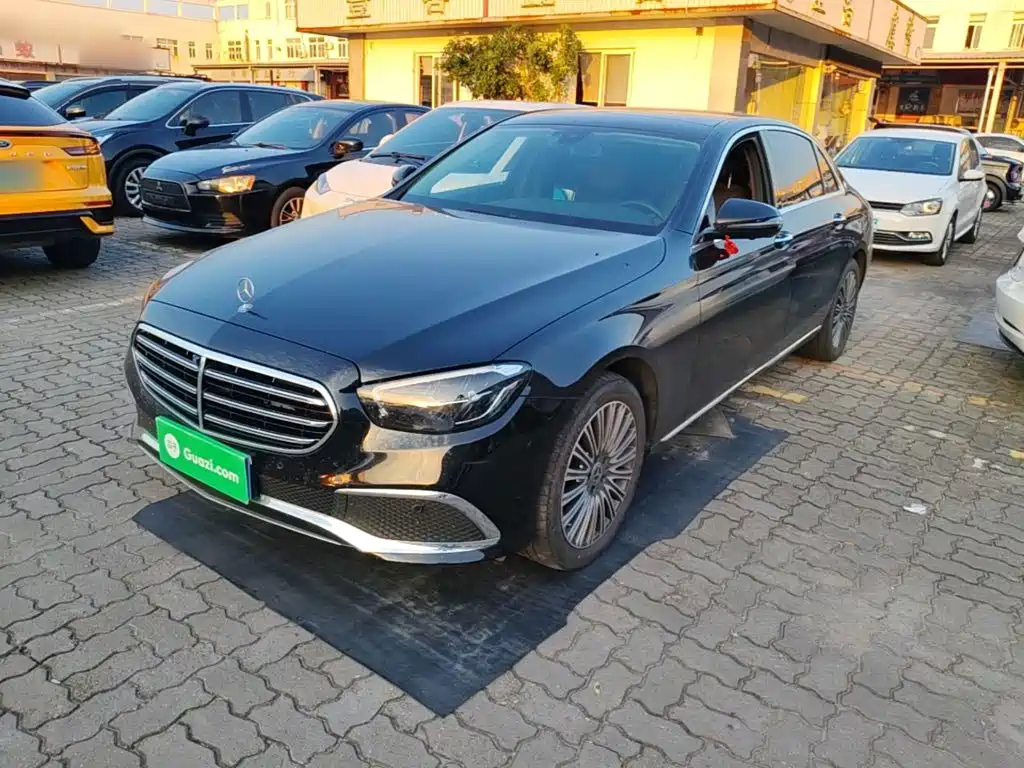 Mercedes-Benz E-Class — миниатюра 2