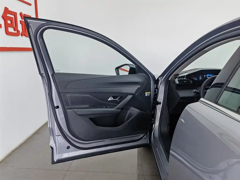 Peugeot 408X — миниатюра 8