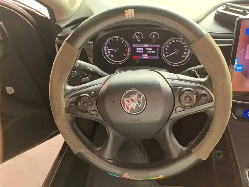 Buick LaCrosse — миниатюра 11