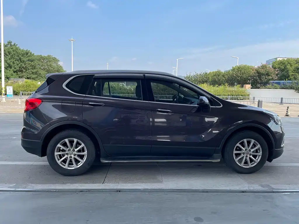 Buick Envision Plus — миниатюра 5