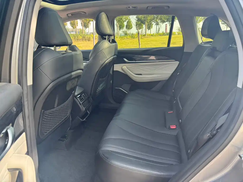 Geely Xingyue L — миниатюра 10