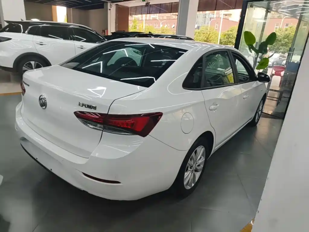 Buick Excelle — миниатюра 7