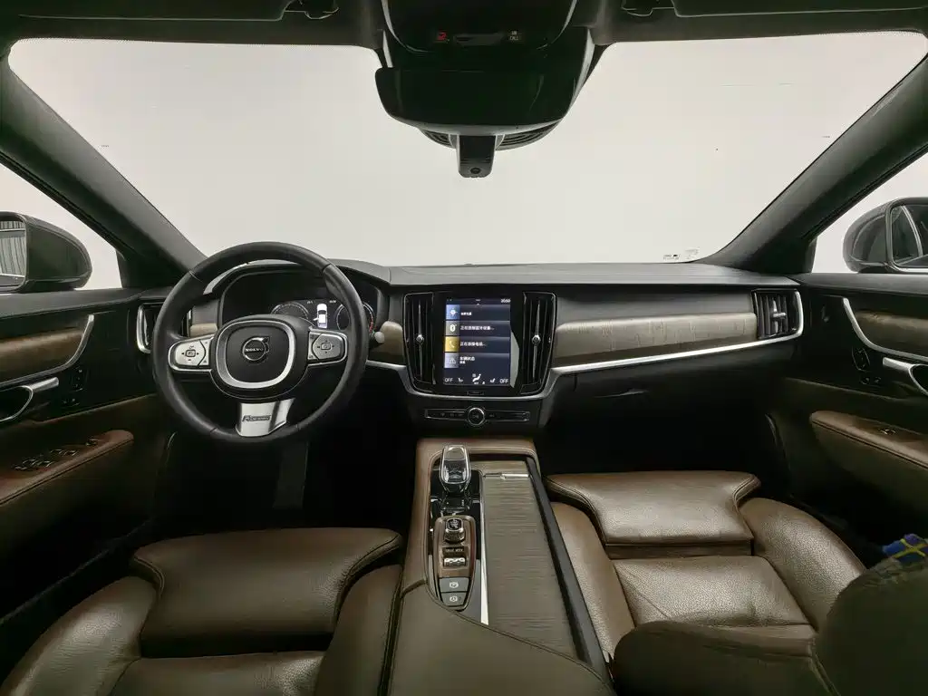 Volvo S90 — миниатюра 5