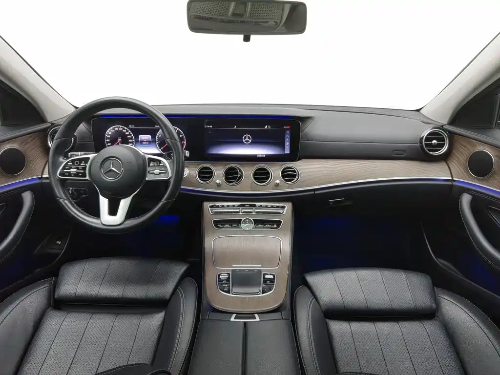 Mercedes-Benz E-Class — миниатюра 5