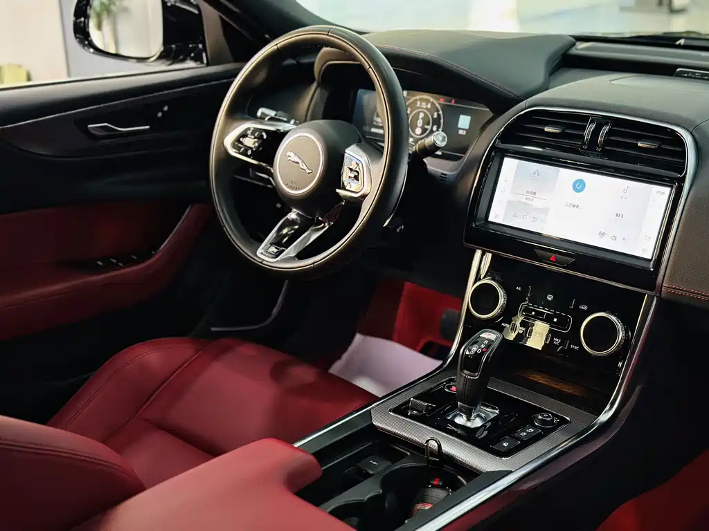 Jaguar XEL — миниатюра 15