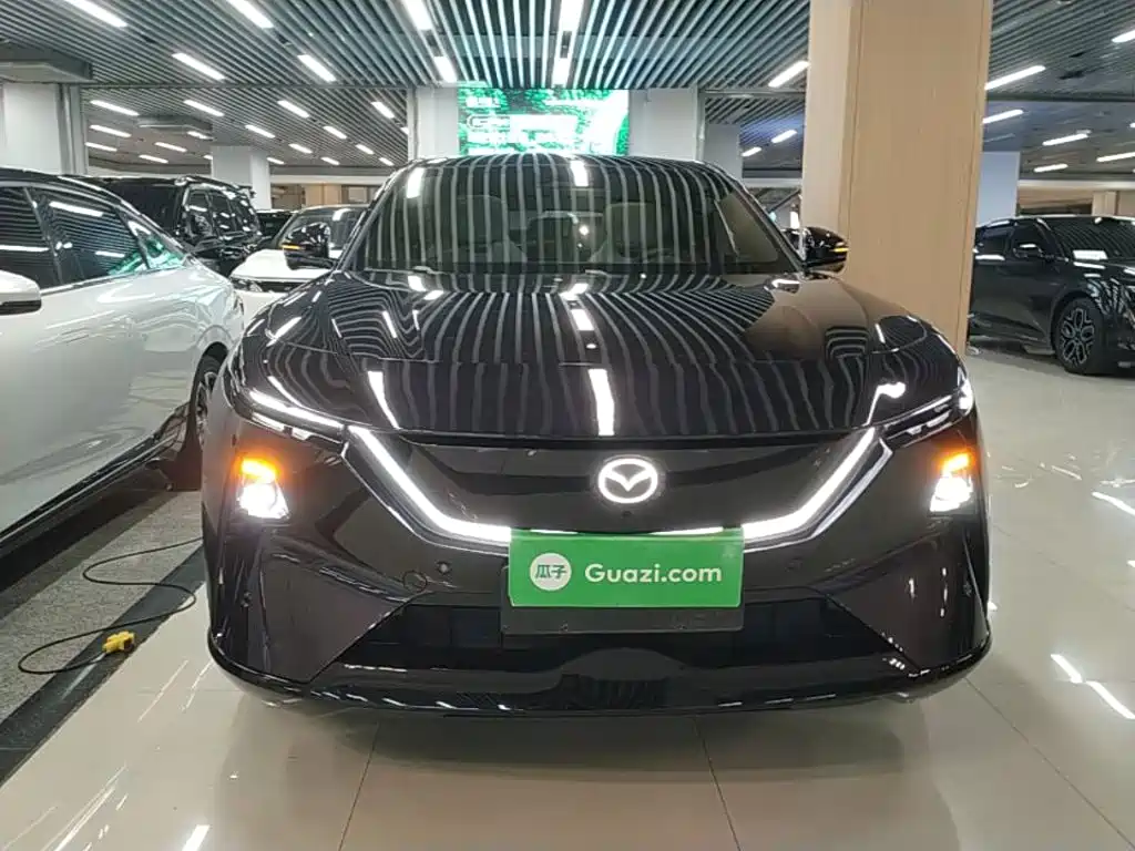 Mazda EZ-60 — миниатюра 3