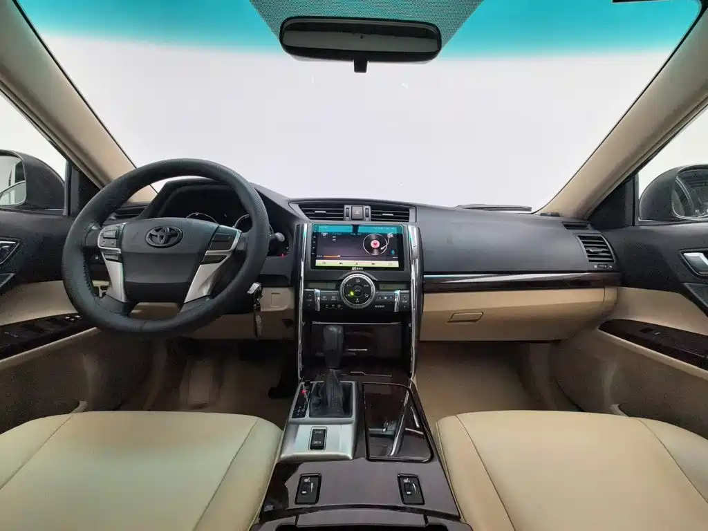 Toyota Reiz — миниатюра 5