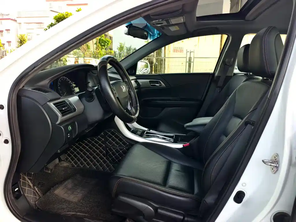 Honda Accord — миниатюра 6