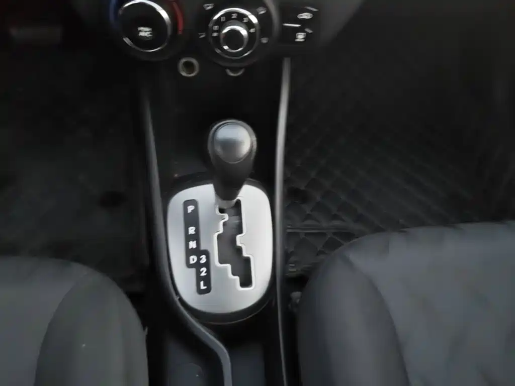 Kia K2 — миниатюра 14