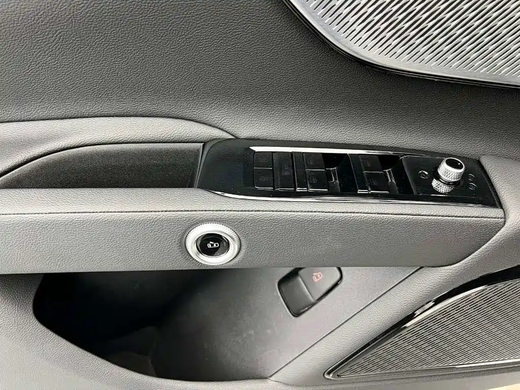 Maserati Grecale — миниатюра 17