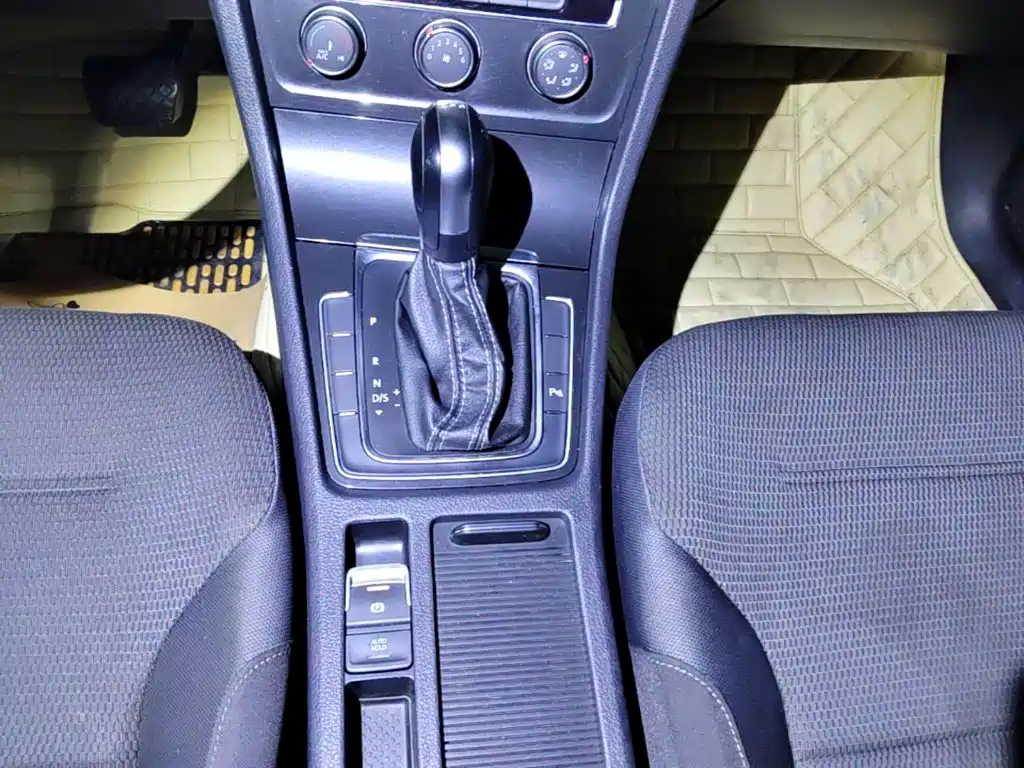 Volkswagen Golf — миниатюра 14