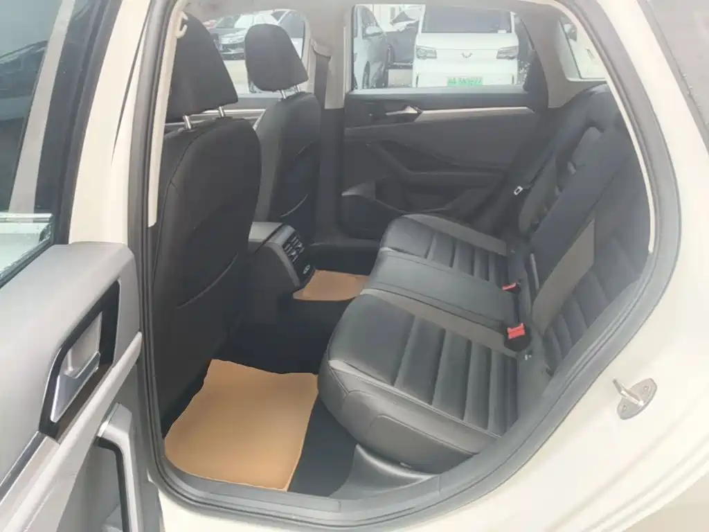 Volkswagen Sagitar — миниатюра 17
