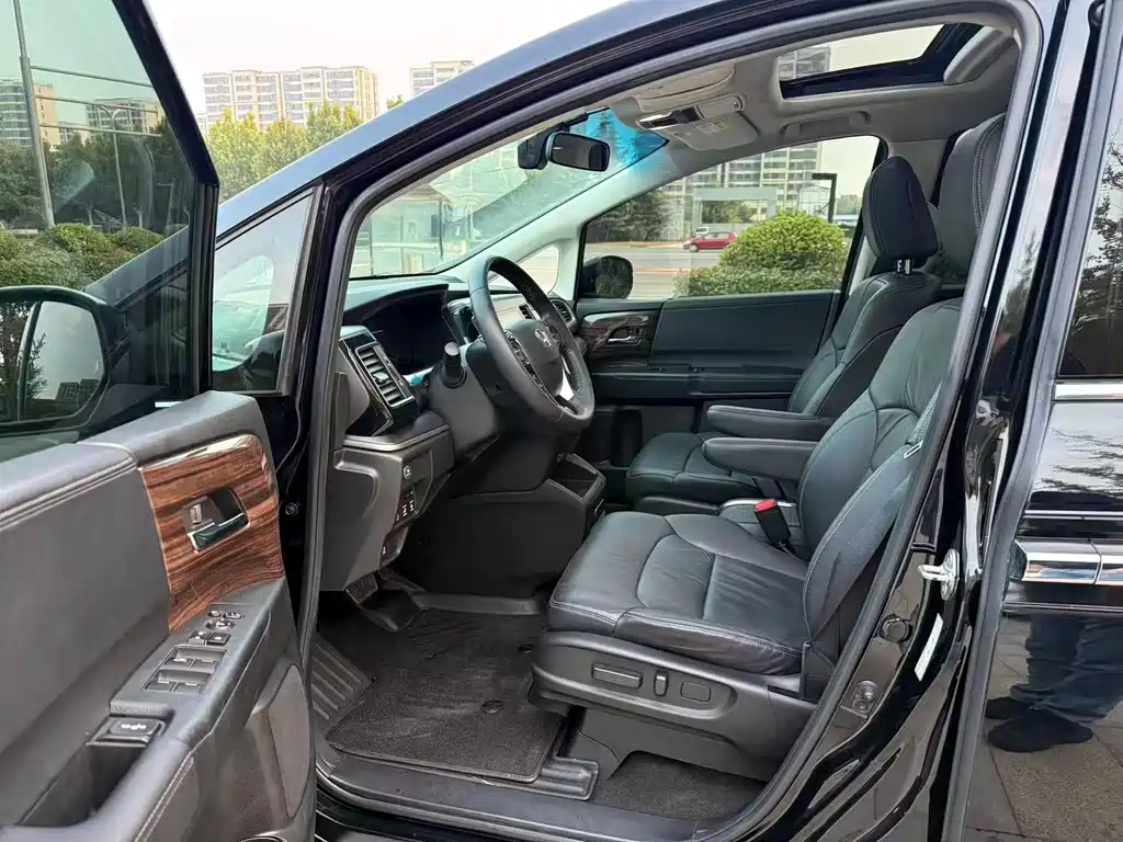 Honda Elysion — миниатюра 4