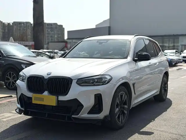 BMW IX3 2024