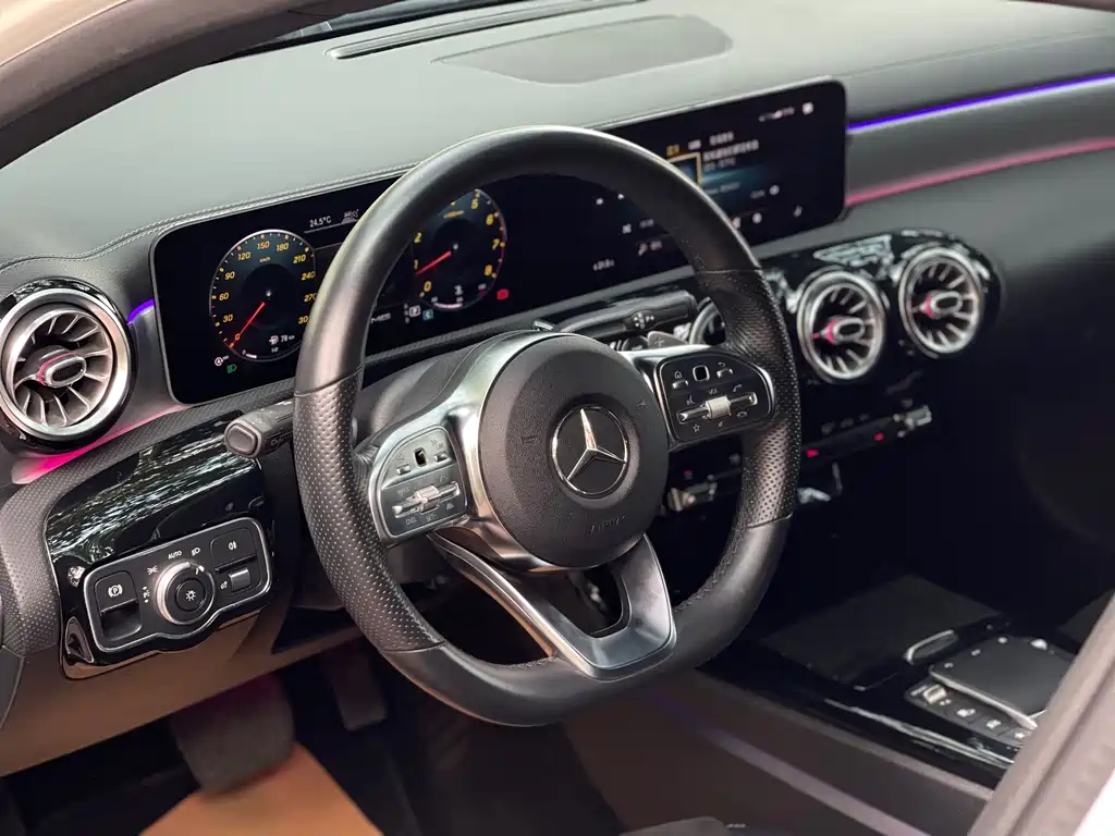 Mercedes-Benz A-Class A 2020 A 220 L 4MATIC Sport