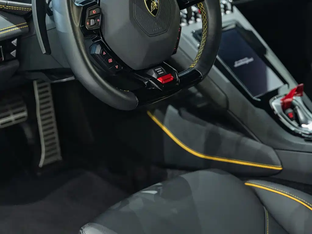 LAMBORGHINI HURACÁN