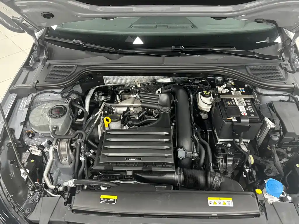 Volkswagen Golf — миниатюра 23
