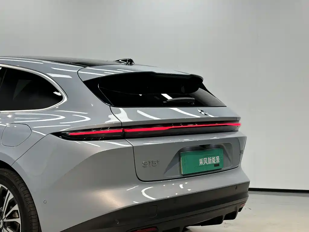 NIO NIO ET5T