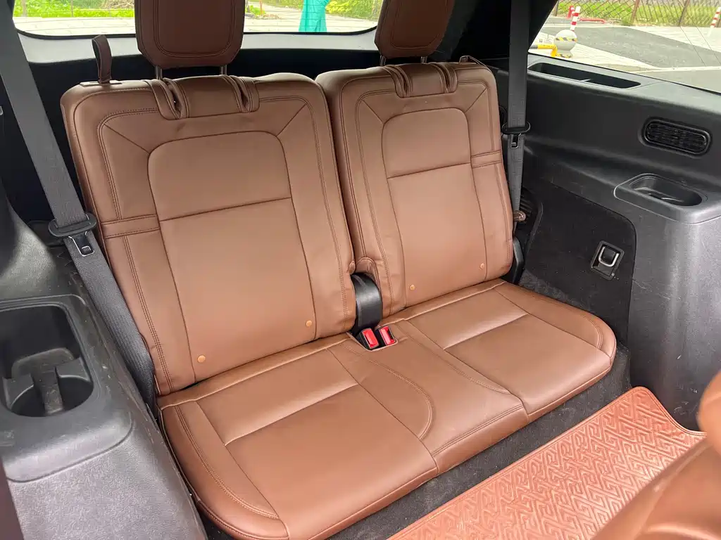 Lincoln Aviator — миниатюра 24