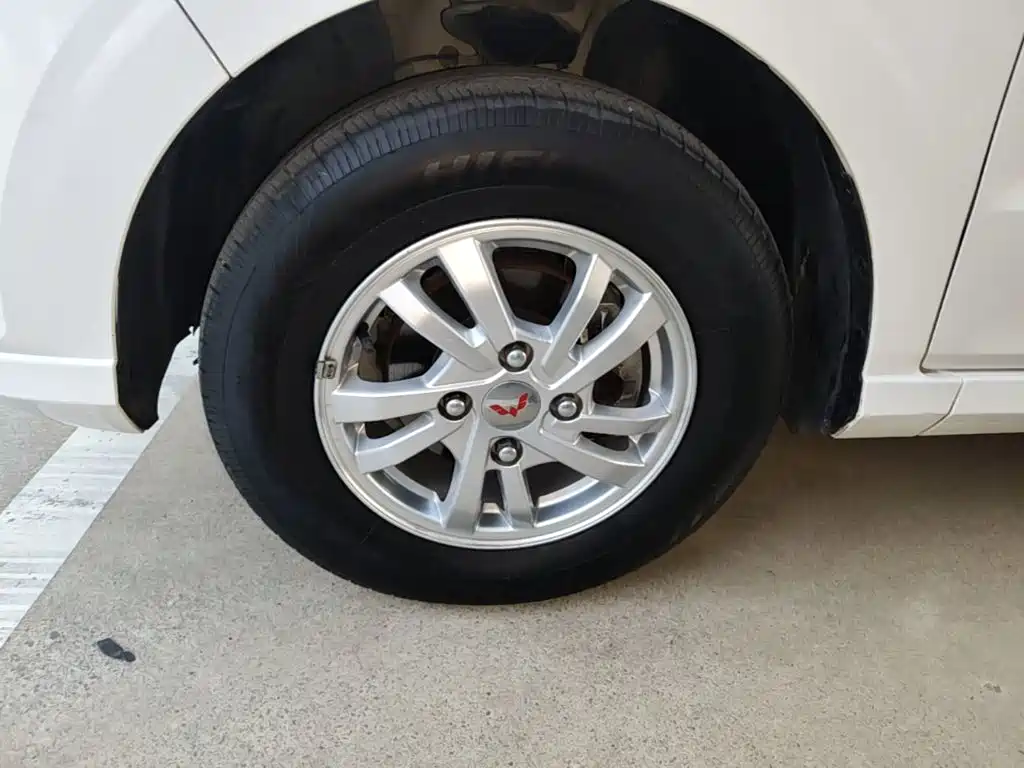 Wuling Hongguang — миниатюра 23