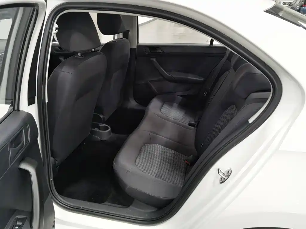 Volkswagen Santana — миниатюра 15