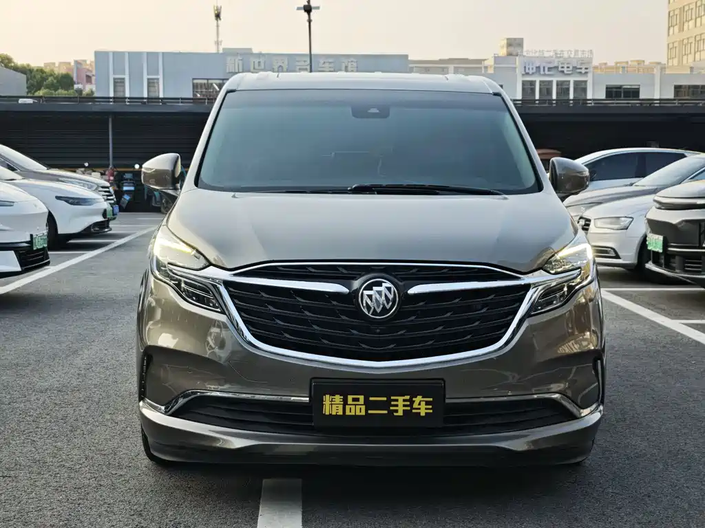 Buick GL8 — миниатюра 2
