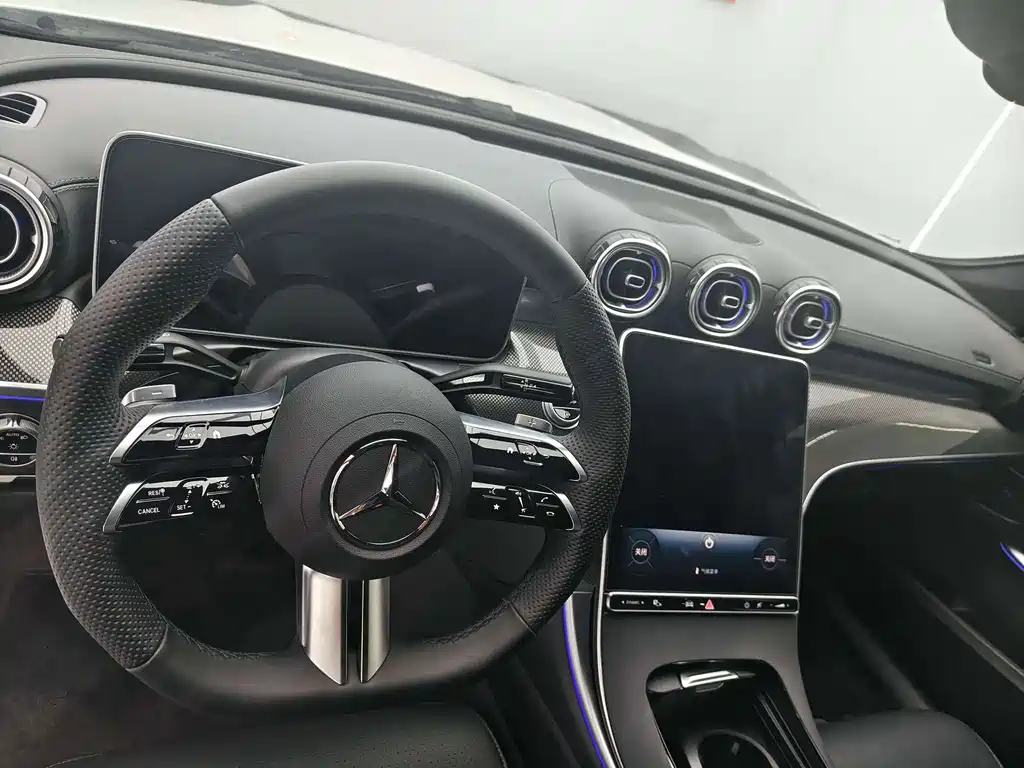 Mercedes-Benz C-Class — миниатюра 7