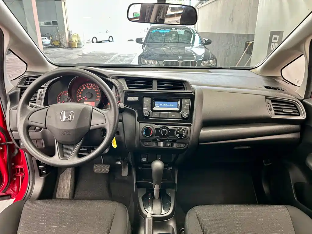 Honda Fit — миниатюра 8