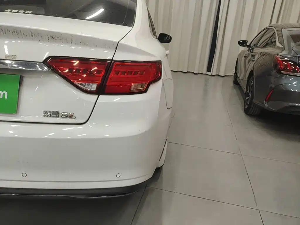 Geely Emgrand GL — миниатюра 8