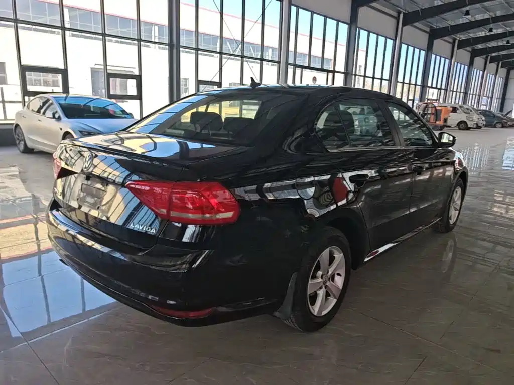 Volkswagen Lavida — миниатюра 7